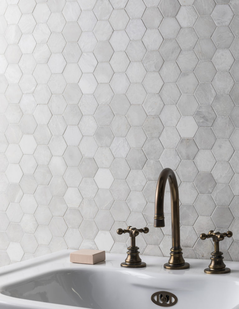 alipna-honed-marble-hexagon-mosaic-bathroom-tiles