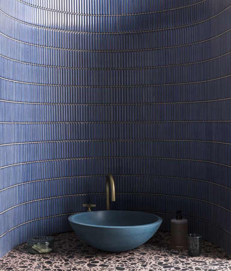 iggy-blue-porcelain-mosaic-bathroom-tiles