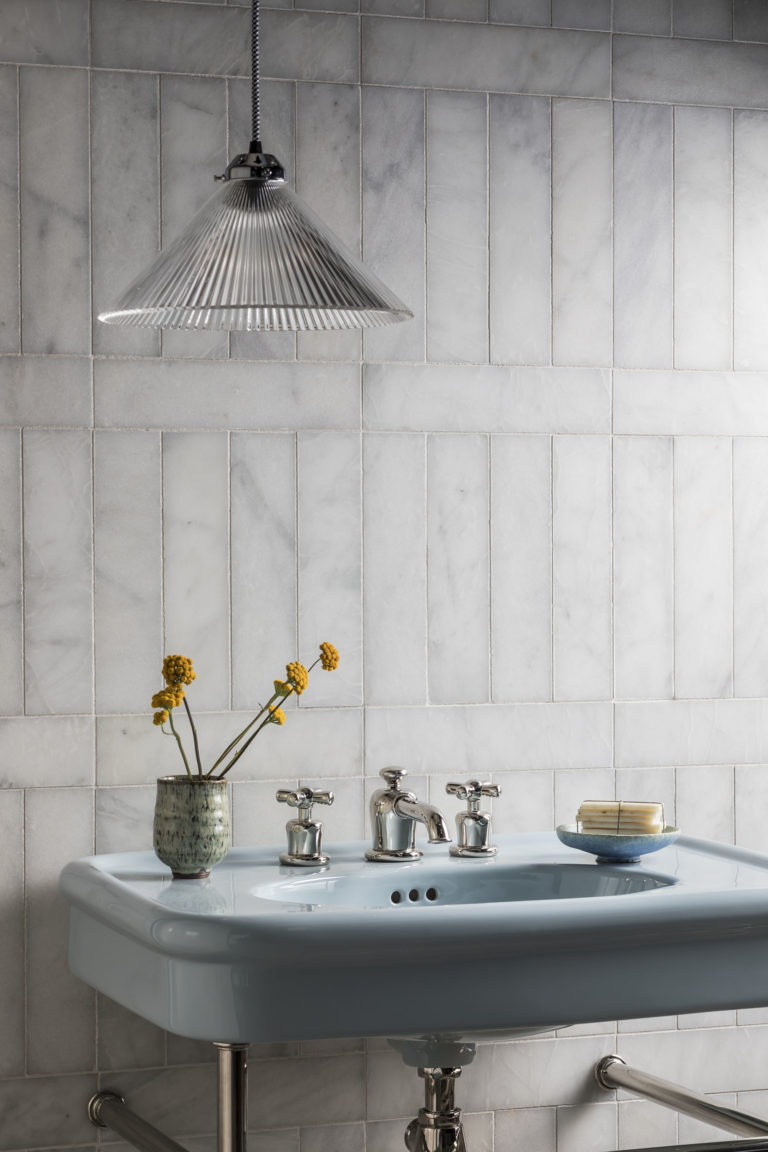 calacatta-honed-marble-bathroom-tile