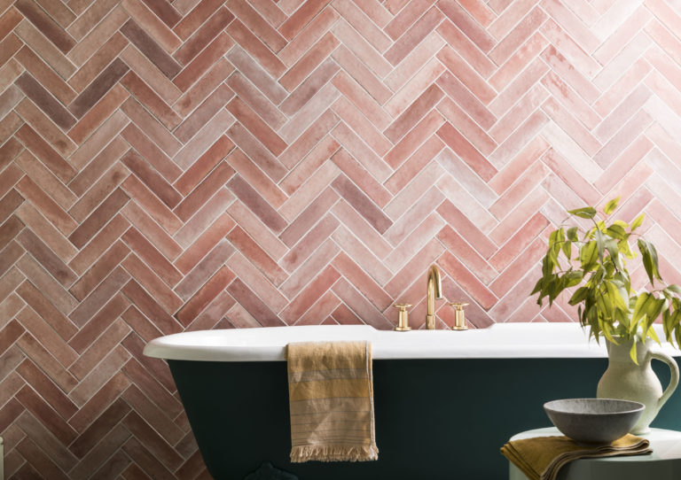 hoxton-pink-gloss-bathroom-tile