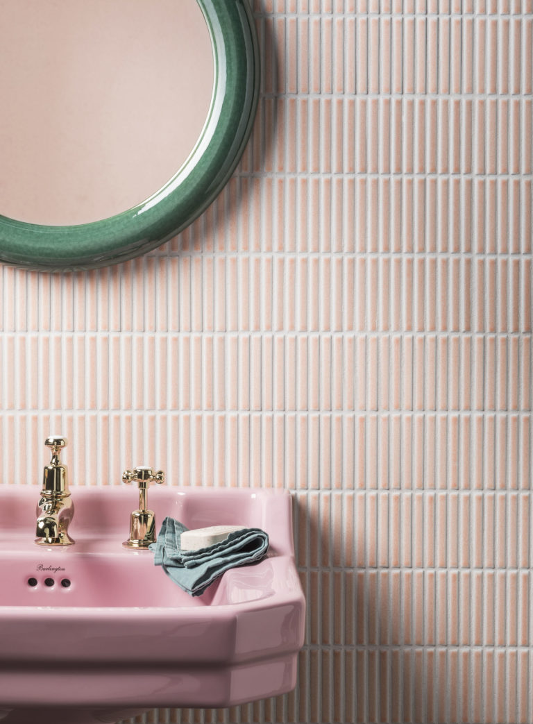 iggy-pink-gloss-bathroom-tile