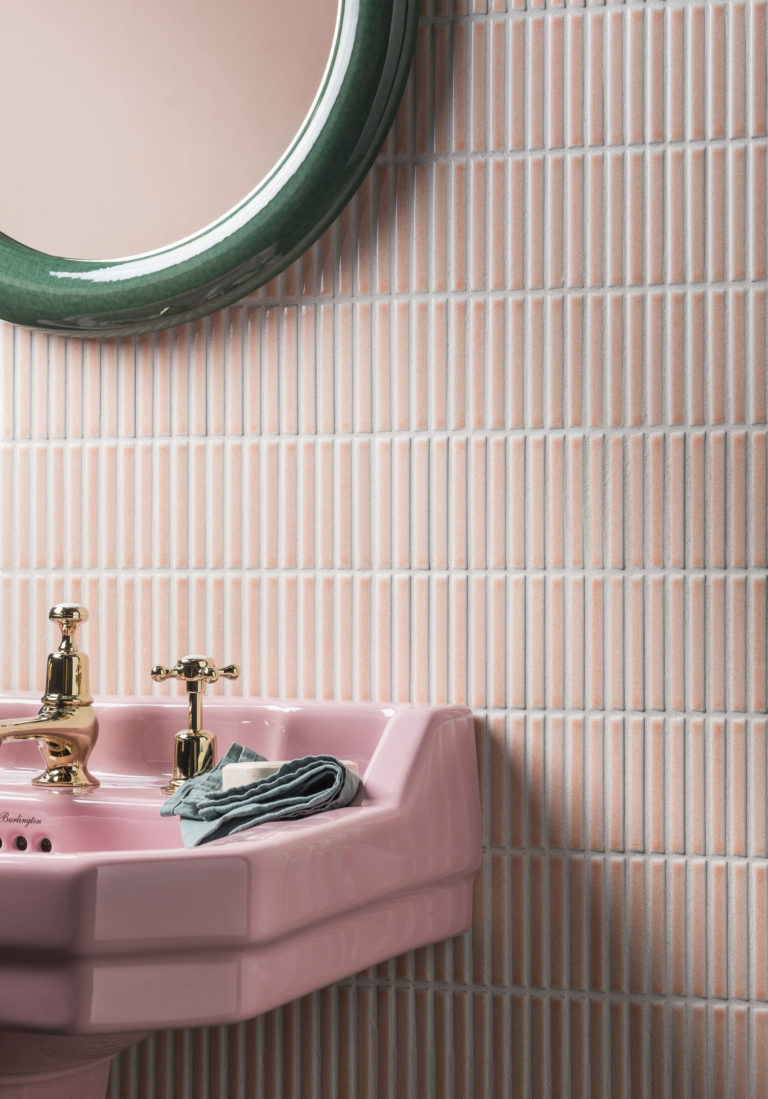 iggy-pink-gloss-porcelain-mosaic-bathroom-wall-tile