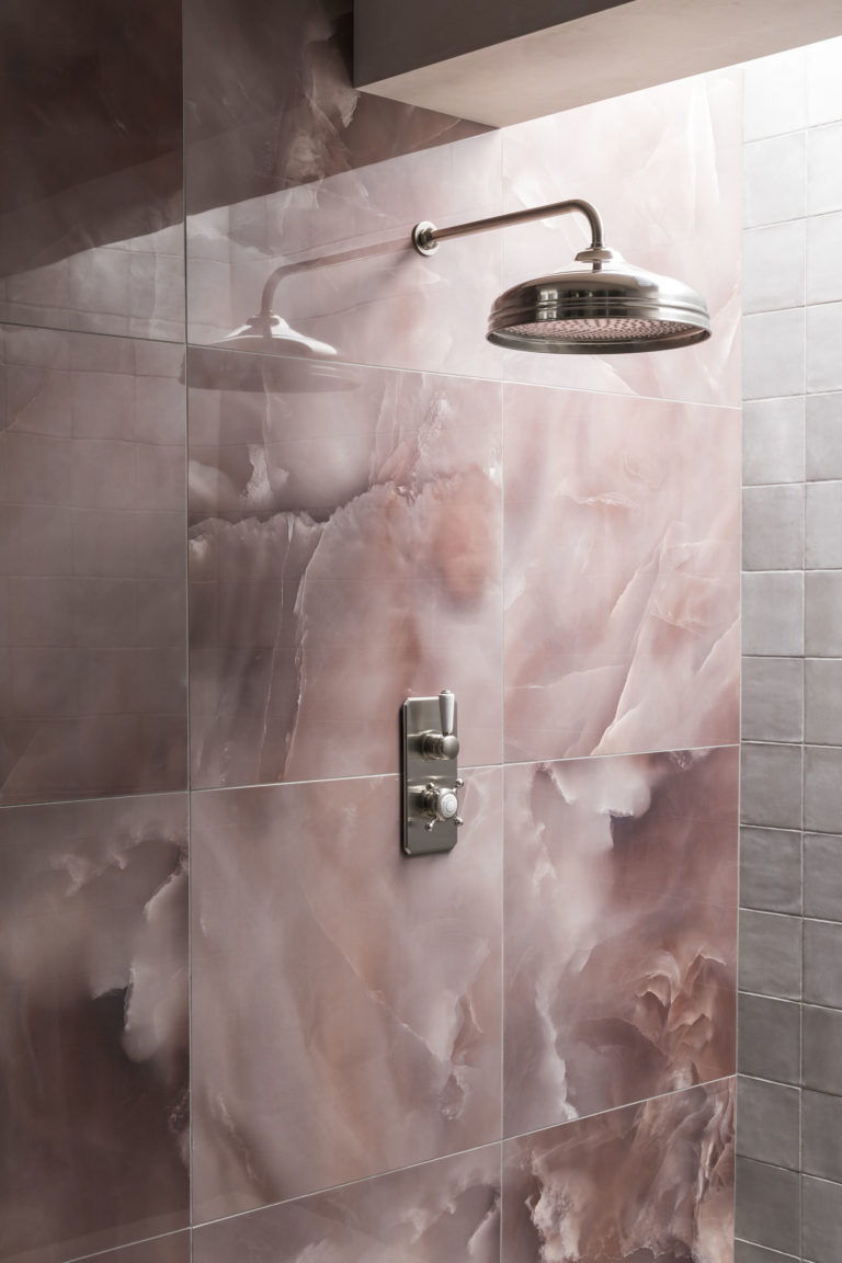 onyx-nouveau-amethyst-gloss-porcelain-bathroom-wall-tile