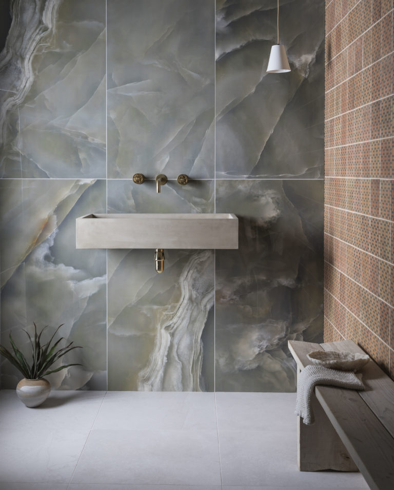 onyx-nouveau-jade-gloss-porcelain-bathroom-tile