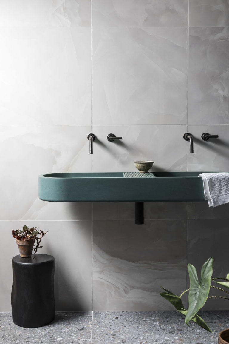 jagger-dark-grey-porcelain-bathroom-tile