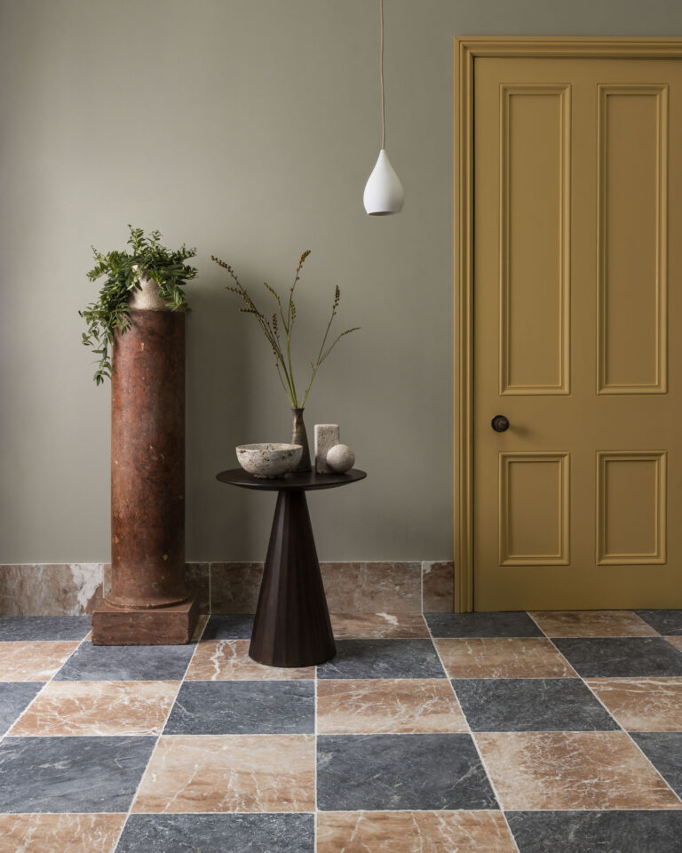 Cardinale Di Scacchi Tumbled Marble & Rosso Tumbled Marble