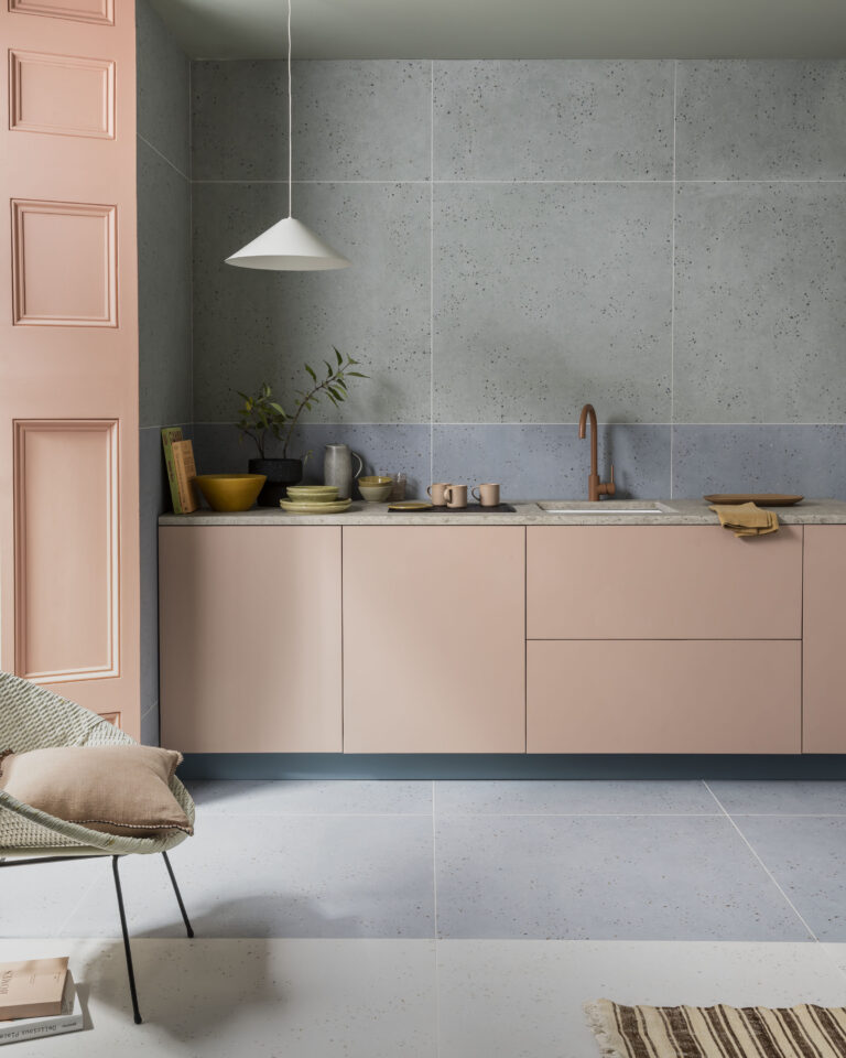 Toledo Green, Blue & White Porcelain 1