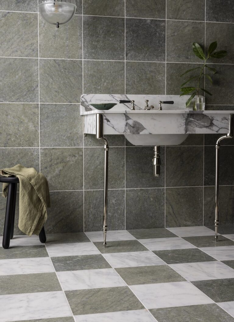 Verde Tumbled Marble, Verde Di Scacchi Tumbled Marble - Web Resolution (1)